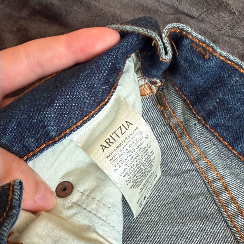 Aritzia Farrah Hi-Rise Wide Jeans in Deep Blue - Picture 4 of 8